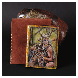 Кожаная обложка на паспорт «Шаманка» (фигура)