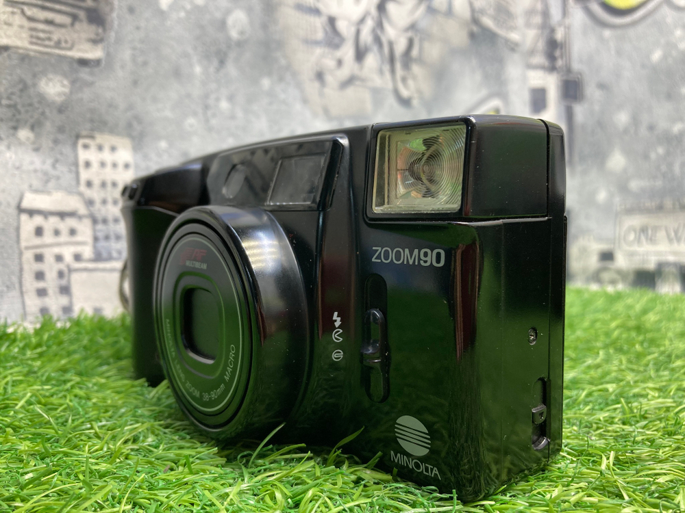 Minolta AF-Zoom 90