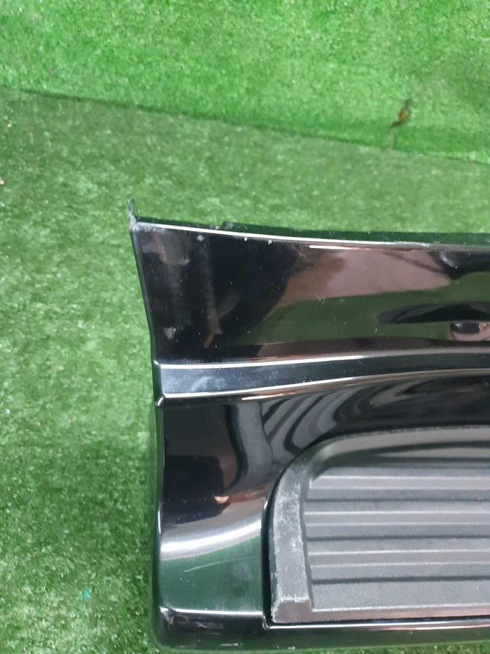 Накладка порога правая Toyota Land Cruiser 300 (2021-н.в.)