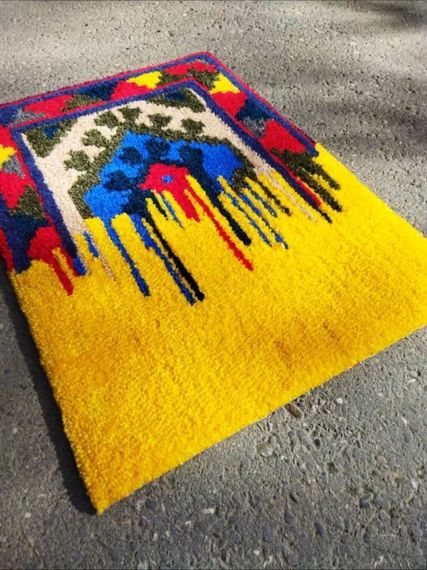 Milli üslubda unikal əl işi xalçası (qarışıq/sarı)