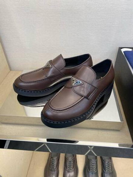 Лоферы Prada