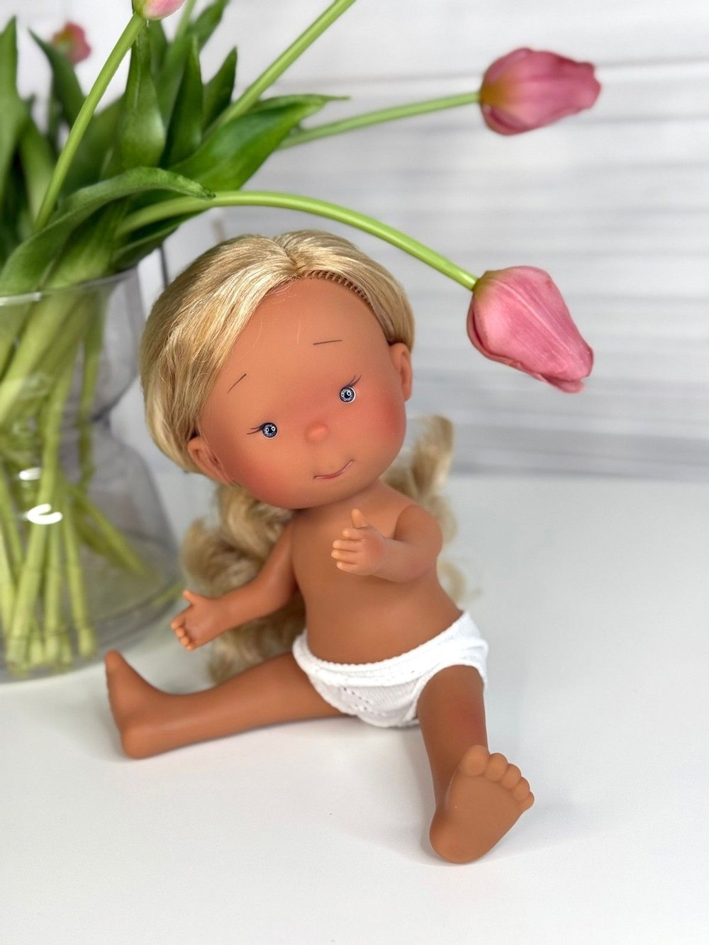 Кукла Nines виниловая 30см PIPPA LATINA без одежды (2899WL2)