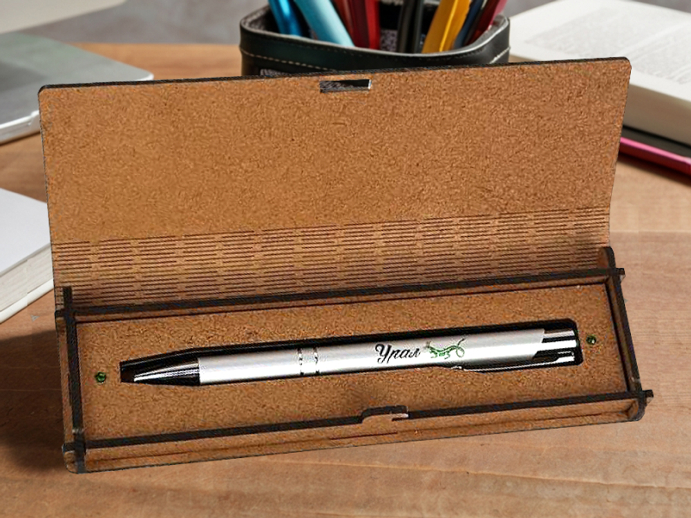 Подарочная ручка в футляре "Урал" с ящерицей