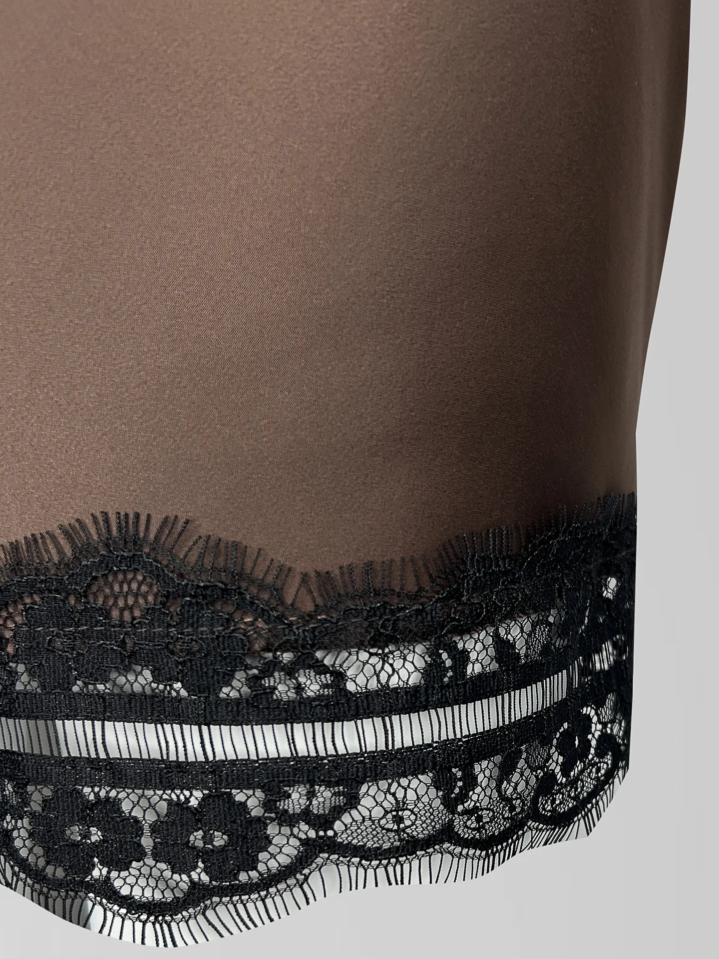 Юбка TREND ICON 312 короткая на резинке с кружевом снизу