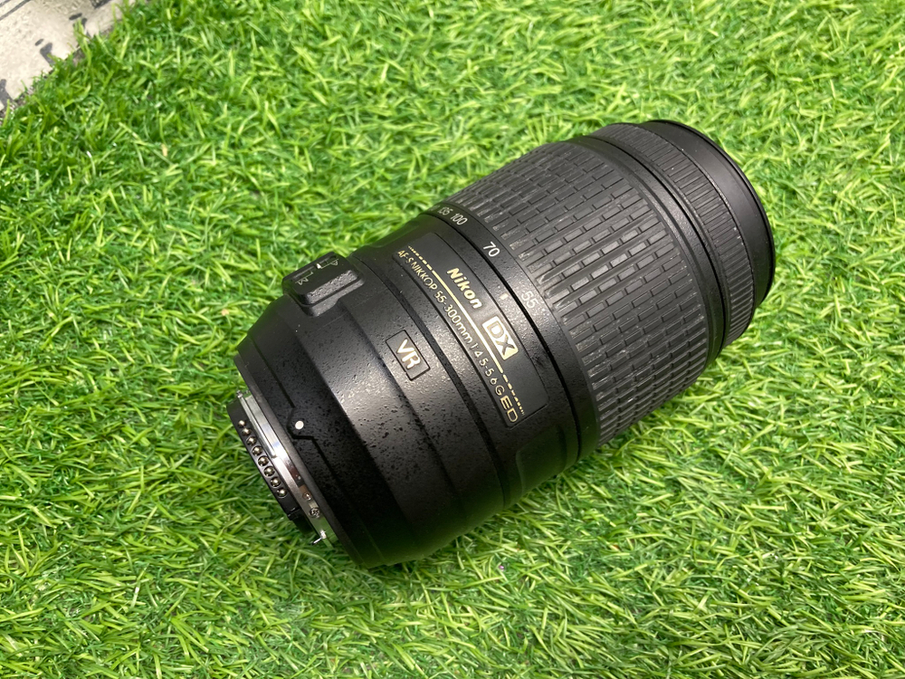 Nikon 55-300mm 4.5-5.6G ED DX VR AF-S Nikkor