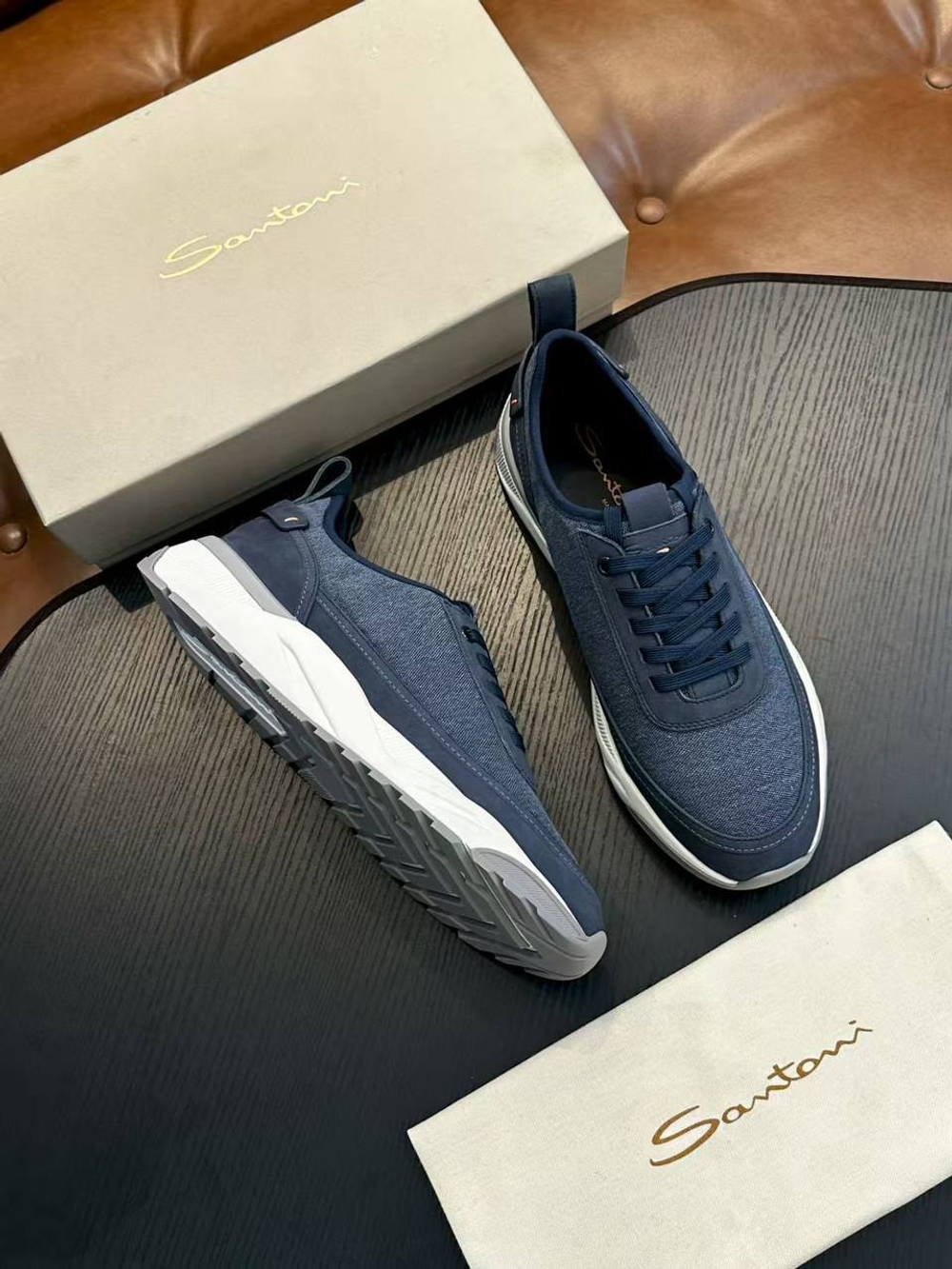 Кроссовки Santoni