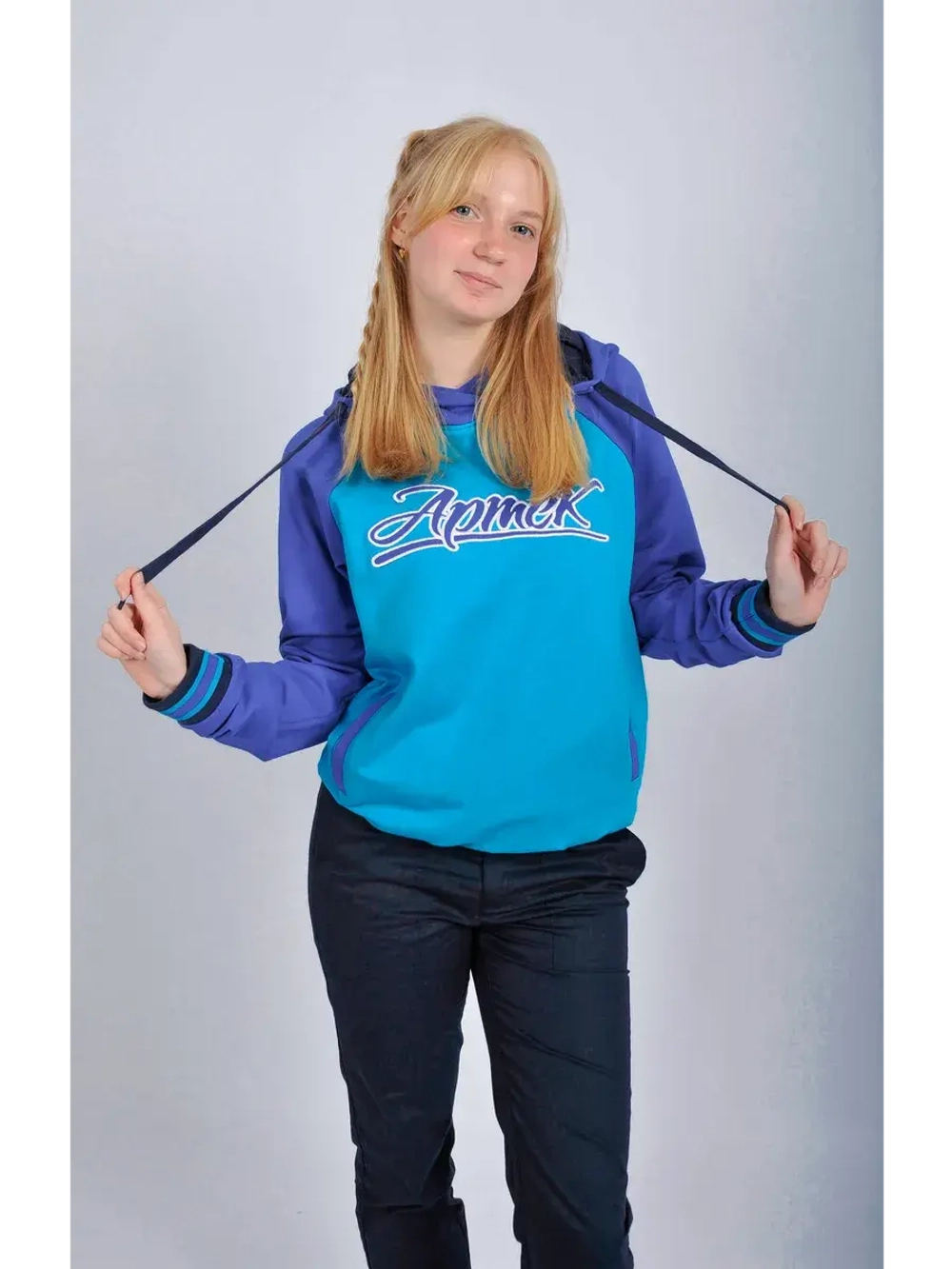 Толстовка с капюшоном