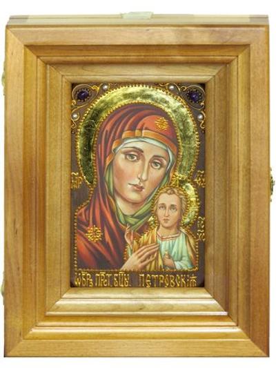 Подарочная икона Петровской Божией Матери с нимбом из сусального золота 15х10см в березовом киоте