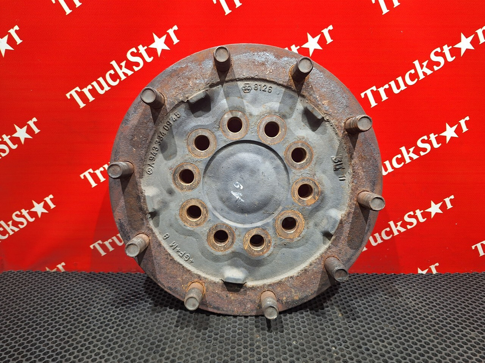 Фланец ступицы передней