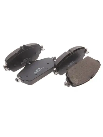 Колодки тормозные MERCEDES C (W205) передние (4шт) SANGSIN
