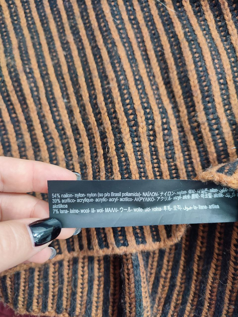 Свитер Zara стильного оттенка 44 размер