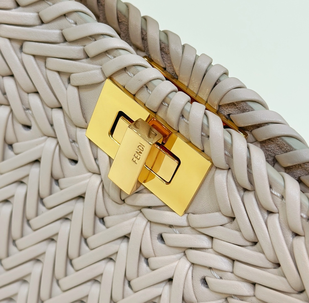 Fendi Peekaboo ISeeU Petite 20 cm