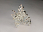 Заколка-краб большая "бабочка" инкрустированная  россыпью страз. 11,5см. Цвет серебро