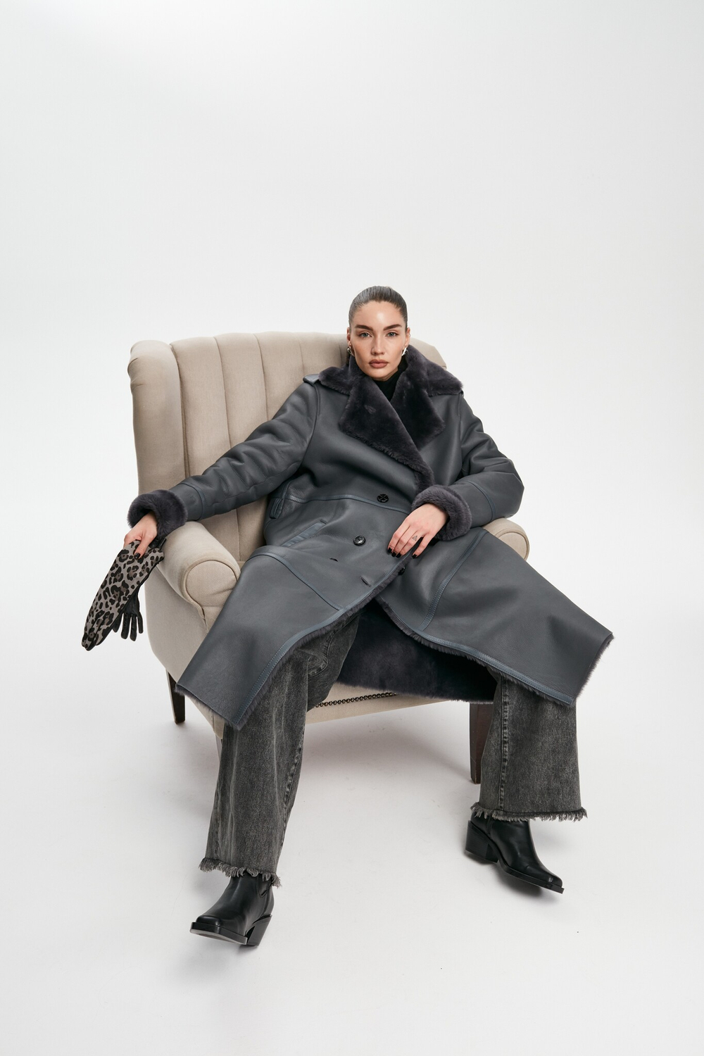 Дубленка-пальто серая