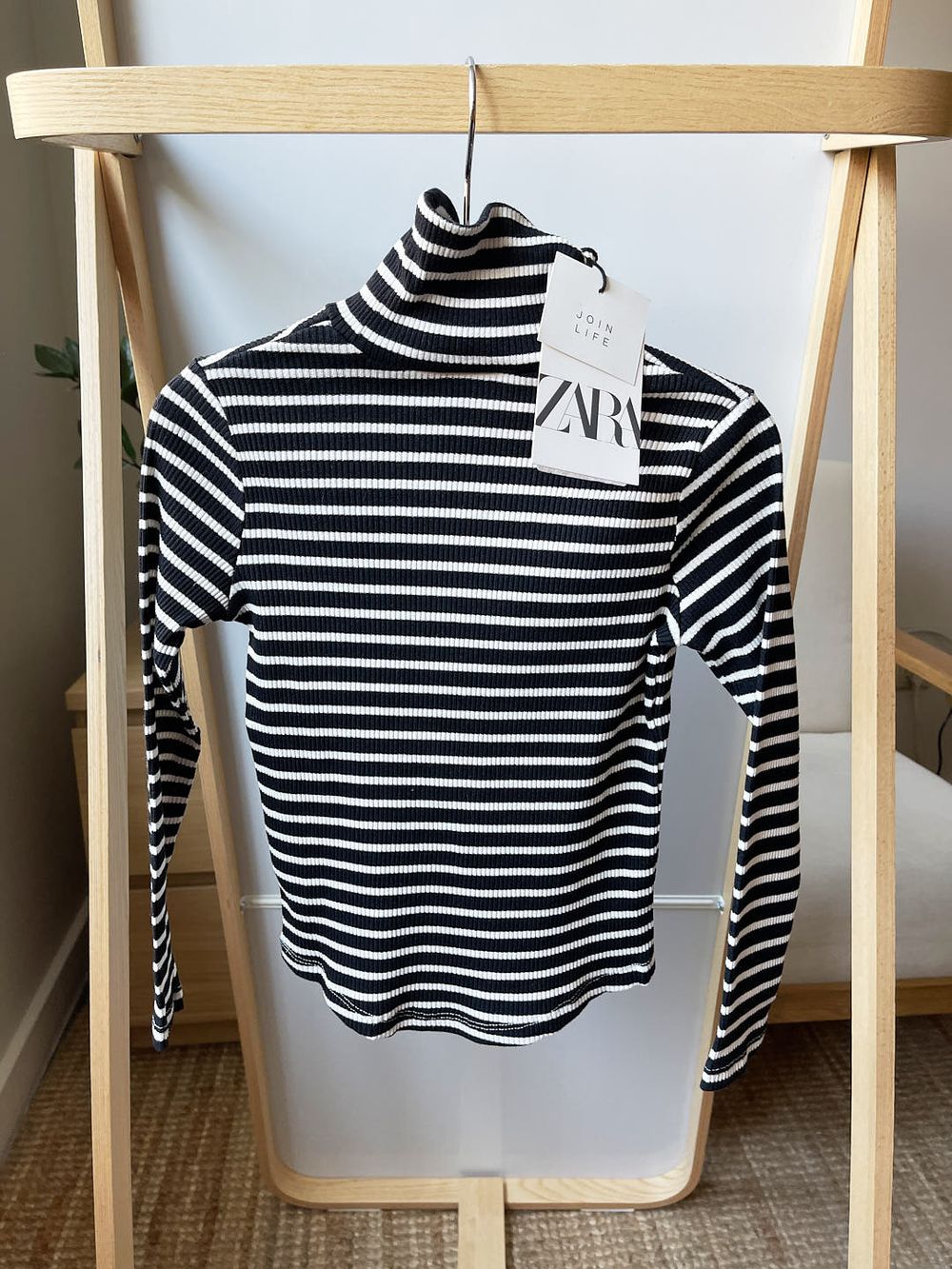 Водолазка Zara