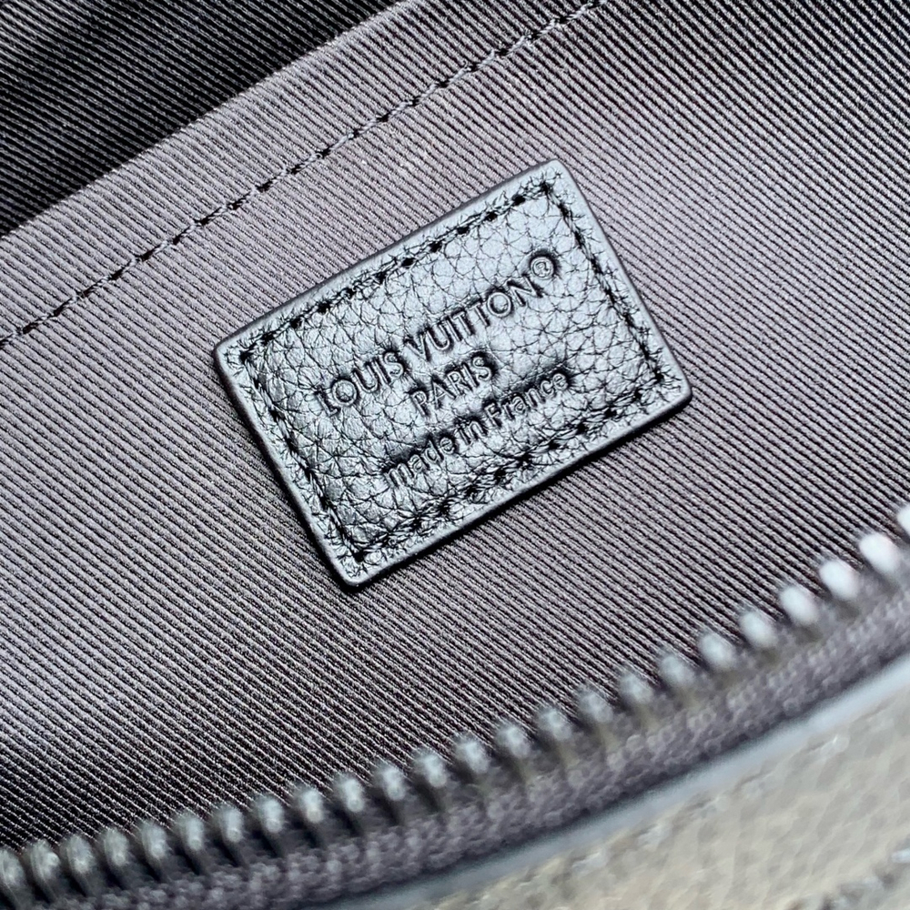 Louis Vuitton Pochette Voyage Souple