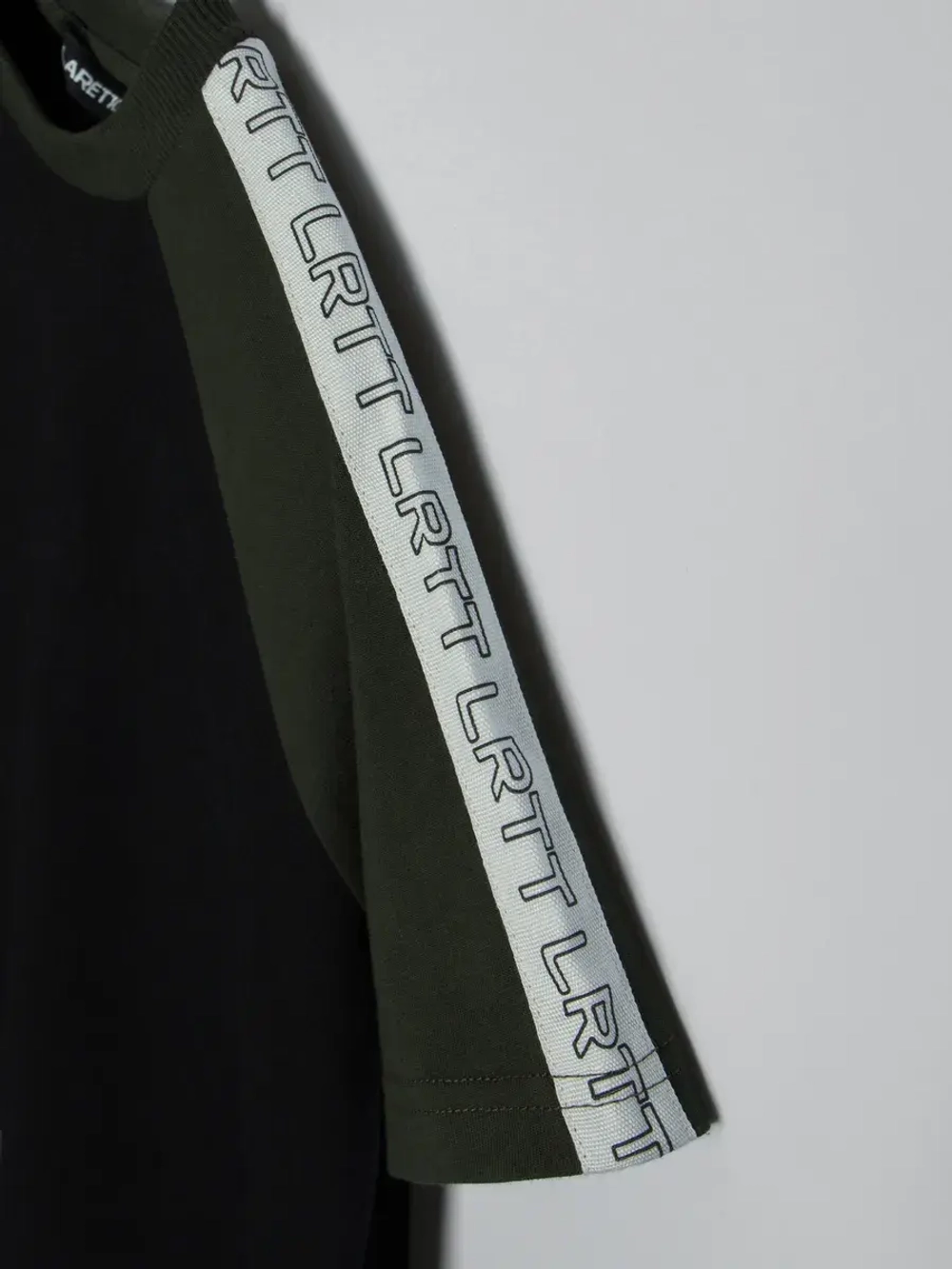 Спортивный костюм для мальчика на физкультуру