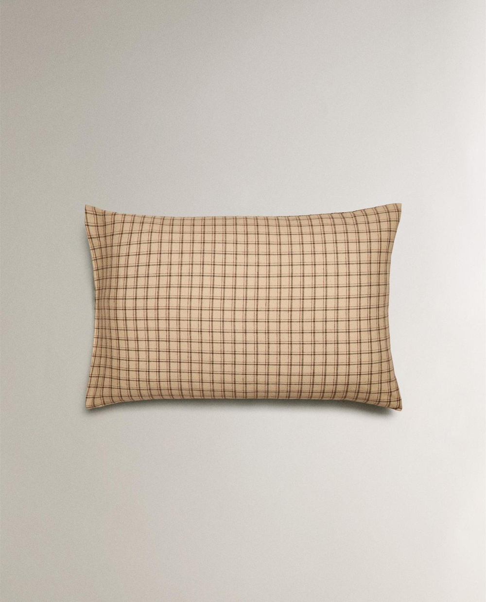 Zara Home - Клетчатая фланелевая наволочка 80x80 см