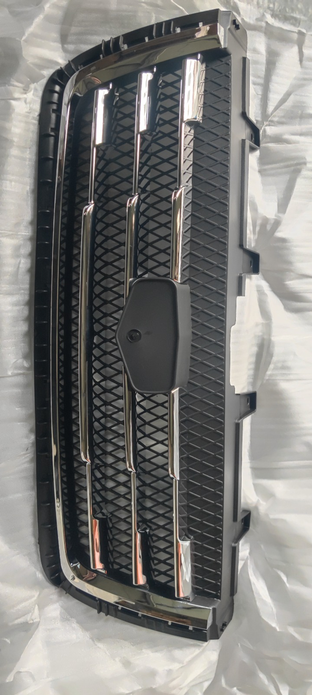 Решетка радиатора Emgrand X7 оригинал
