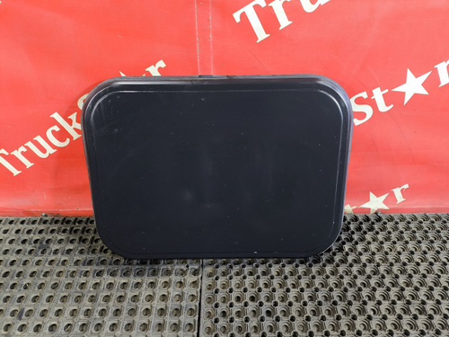 Люк в сборе