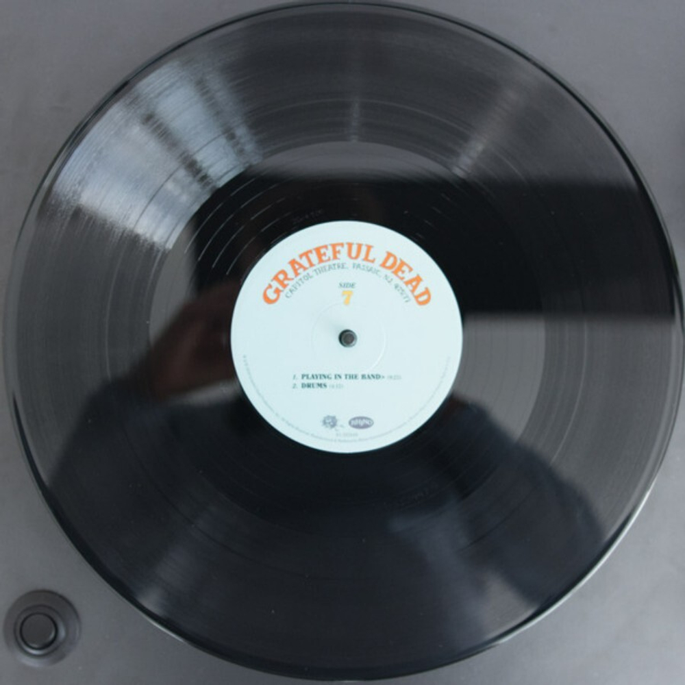 Grateful Dead / Capitol Theatre, Passaic, NJ, 4/25/77 (Limited Edition)(4LP)