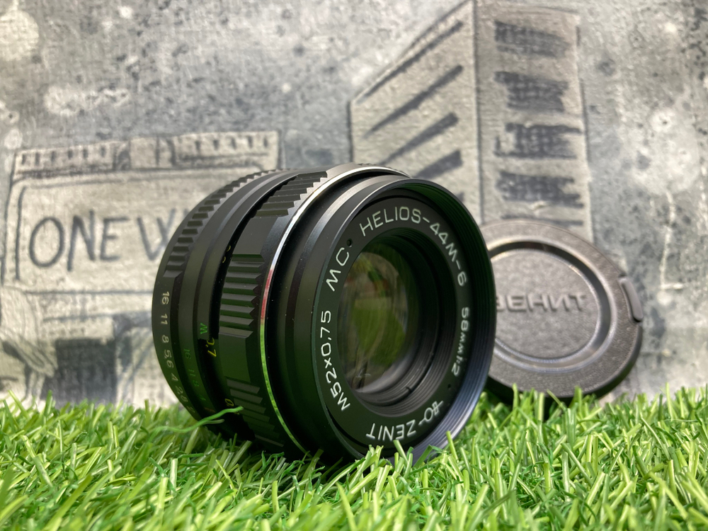 MC Helios-44M-6