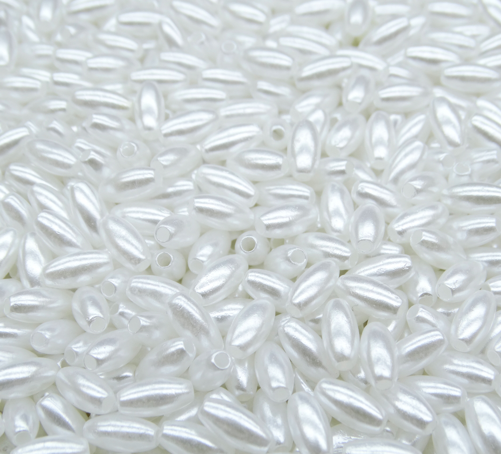 БА001БР48 Акриловые бусины формы "рис", цвет: белый, размер: 4х8 мм, 15 гр.