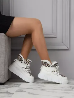 Зимние ботинки на платформе