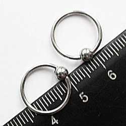 Кольцо для пирсинга диаметр 12 мм с шариком 4 мм, толщиной 1.2 мм. Медицинская сталь. 1шт