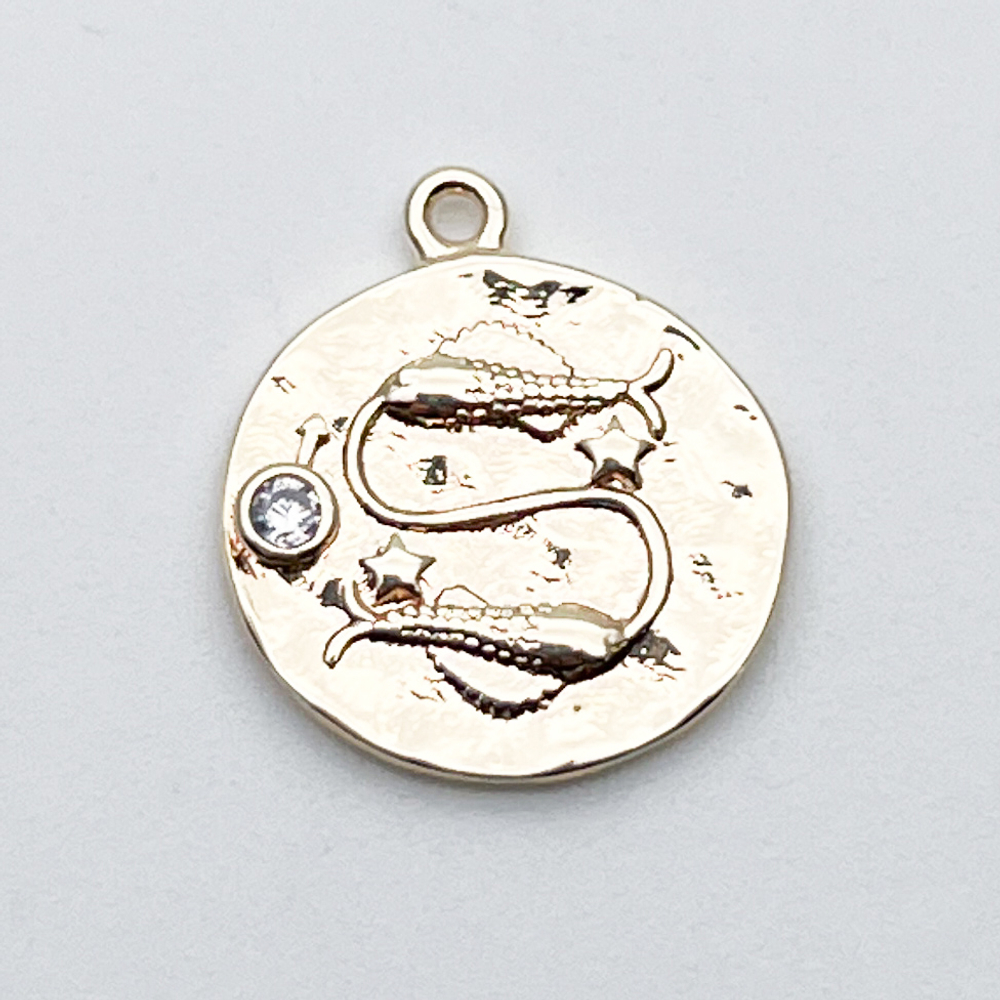 Подвеска Знак Зодиака Рыбы, цвет золото, фианит, размер 16*14 мм, цена за 1 шт
