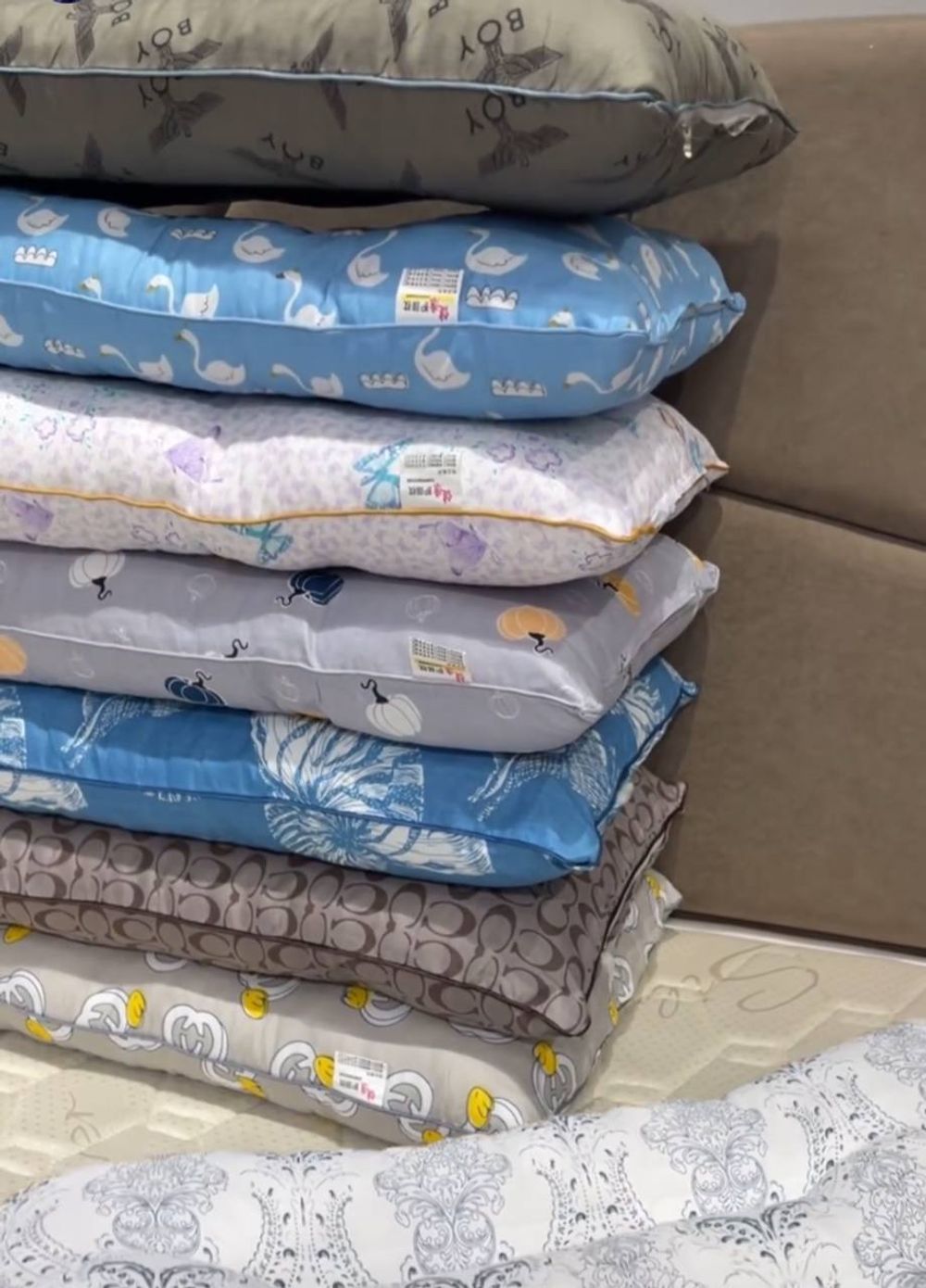 Подушка Кит Ортопед Цветной