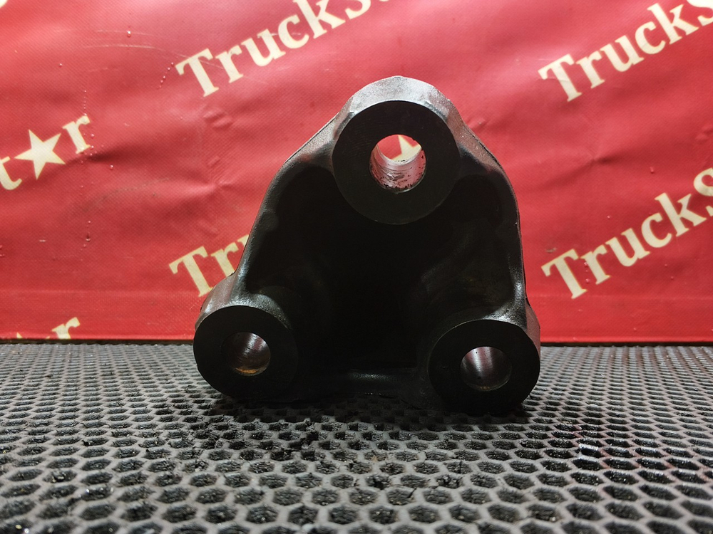 Кронштейн цилиндра подъёма кабины