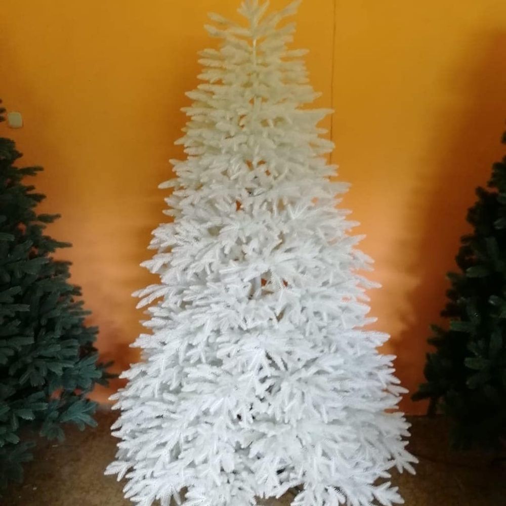 Искусственная ель «Изумрудная Белая» (Литая хвоя) от 1,2 м до 3 м