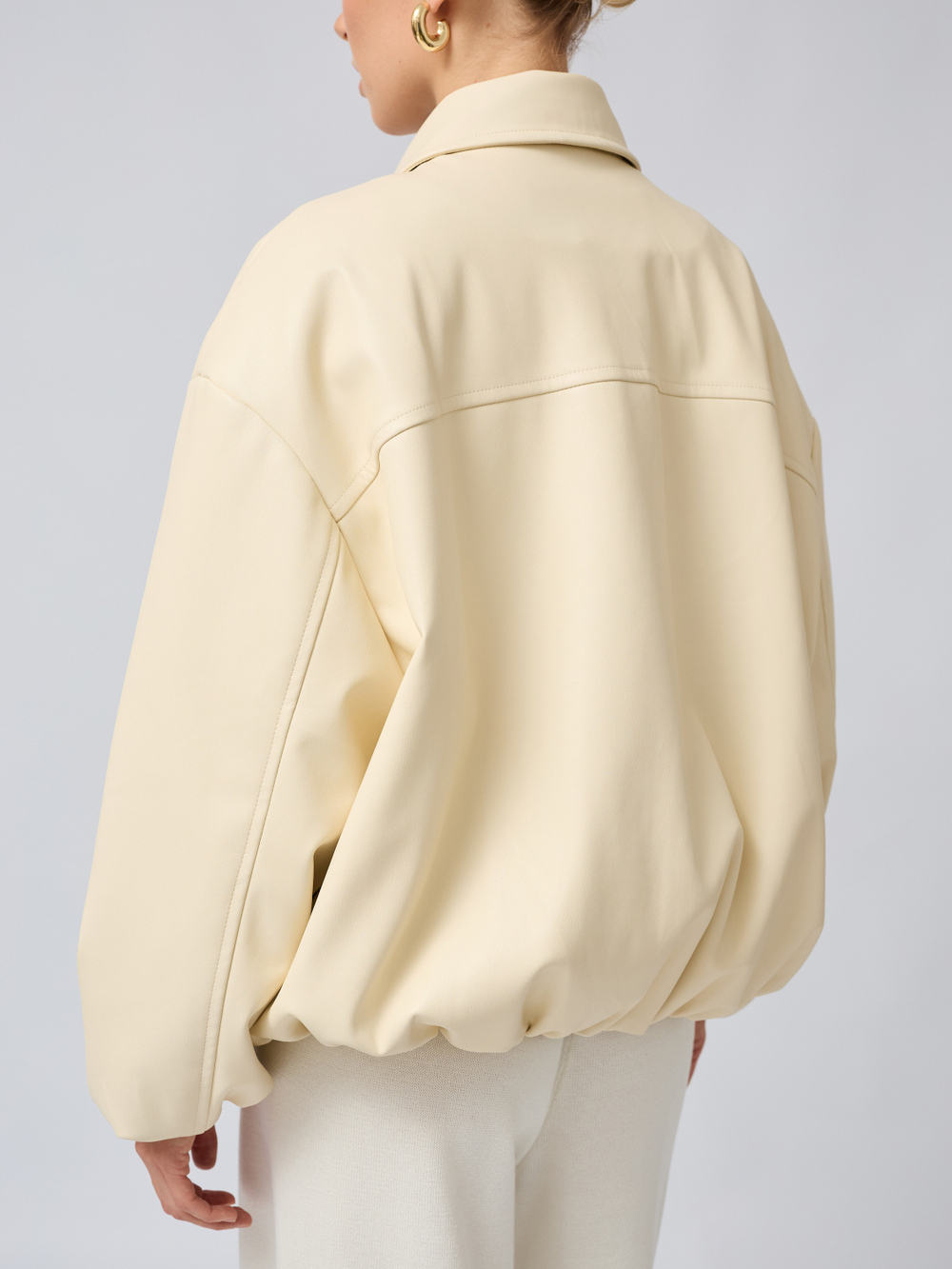 Бомбер утепленный с металлической молнией