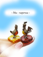 Курочка бронза с янтарём сувенир