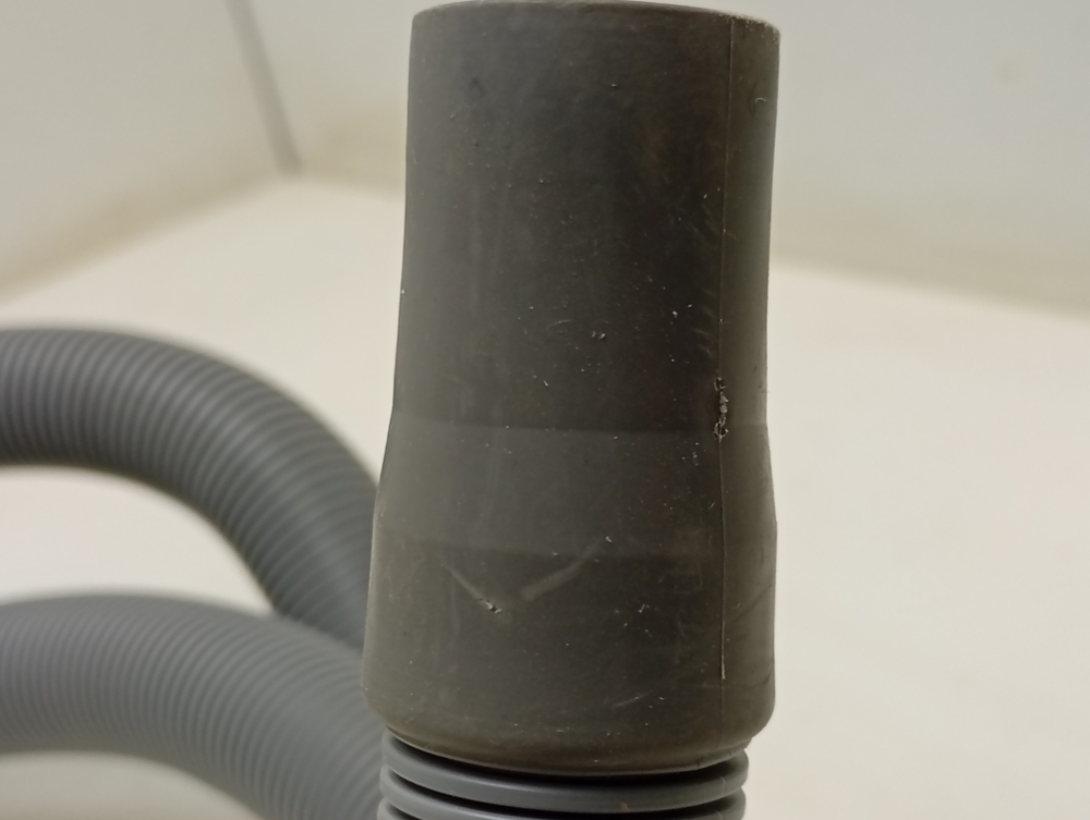 WSPE6H612A кт41 Сливной шланг для стиральной машины Beko 2803804000 б/у