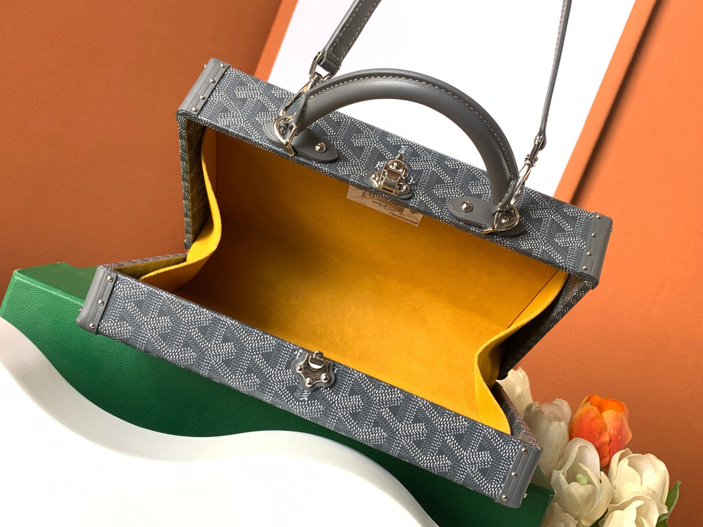 Goyard Grand Hotel Trunk Bag