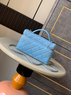 Chanel Bag 19 cm