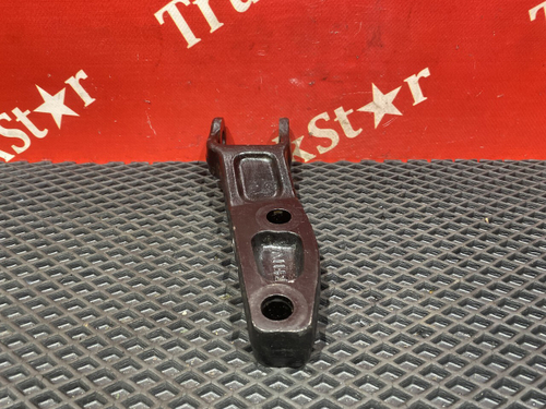 Кронштейн амортизатора переднего правый 2023г.