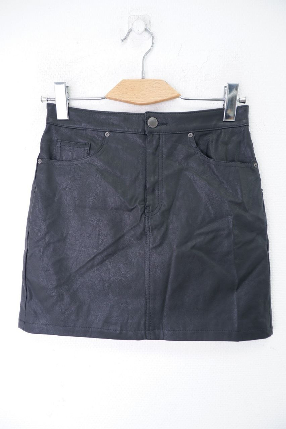 Юбка черная стильная 40 размер