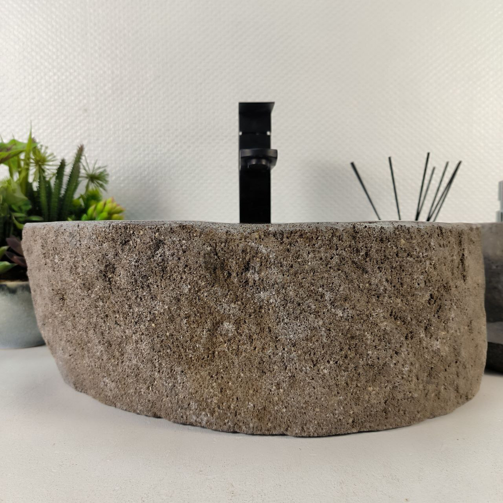 Раковина из речного камня RS-65206 45*32*15 0856