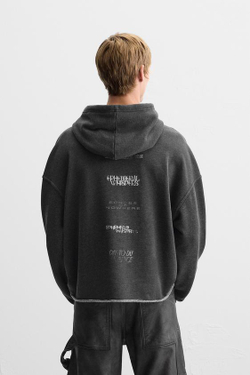 ZARA ХУДИ С ПРИНТОМ С ЭФФЕКТОМ ПОТЕРТОСТИ, ТЕМНЫЙ АНТРАЦИТ