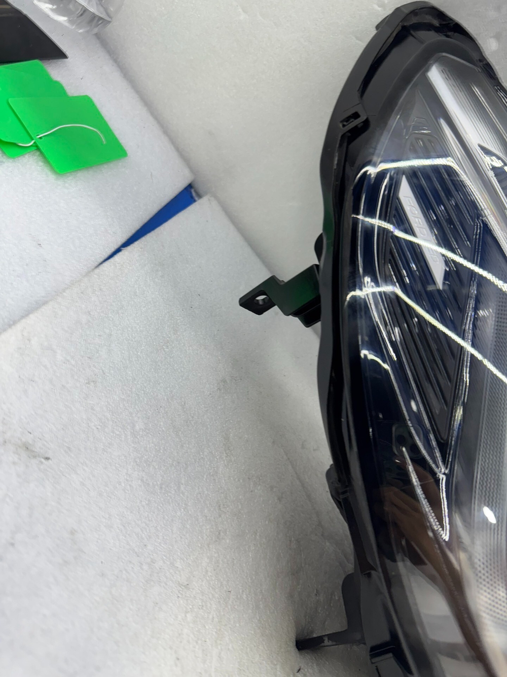 Фара левая LED оригинальная Ford Explorer,