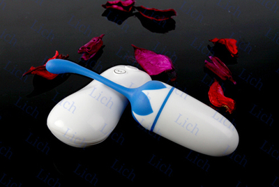 Голубое виброяйцо iPED EGG с пультом дистанционного управления