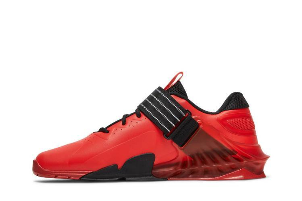 Кроссовки Nike Savaleos