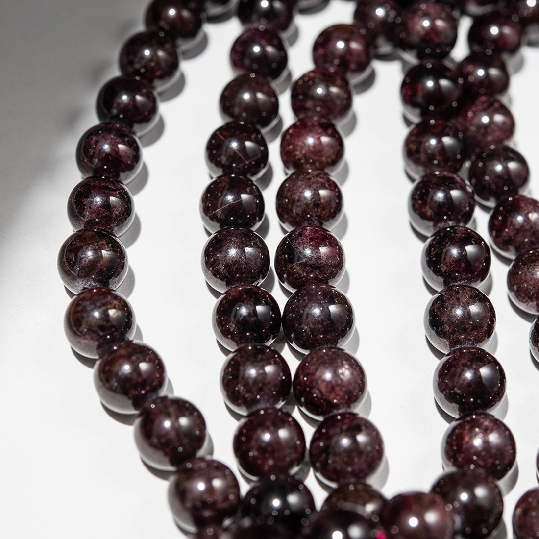 Гранат натуральный, бусины в форме шара 11мм