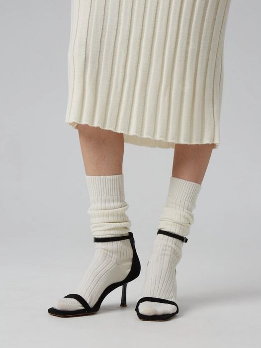 Гольфы из шерсти, молоко