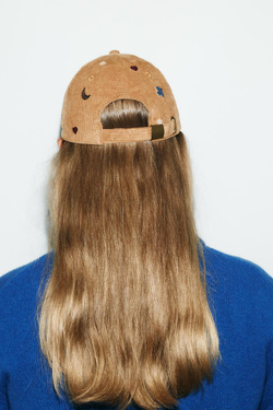 ZARA ВЕЛЬВЕТОВАЯ КЕПКА С ВЫШИВКОЙ В ВИДЕ ПТИЦ И ЛУНЫ, РЫЖЕВАТО-КОРИЧНЕВЫЙ