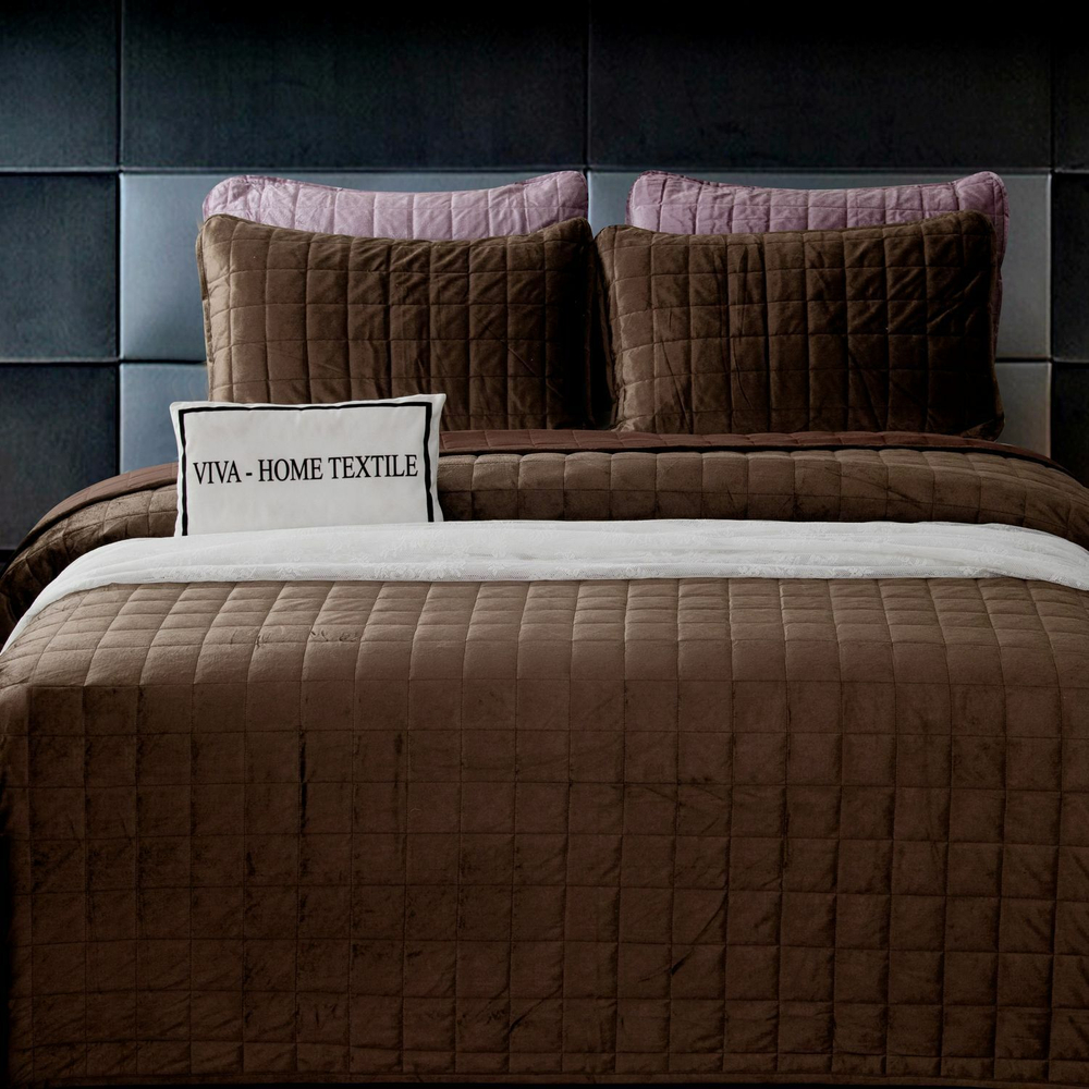 Велюровое покрывало в клетку и две наволочки OVL014