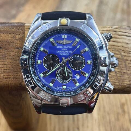 Часы Breitling